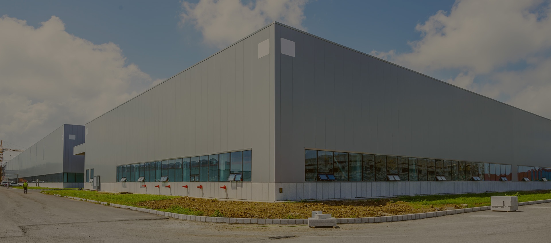 大型生產基地· 供貨周期更快速 大型生產基地· 供貨周期更快速